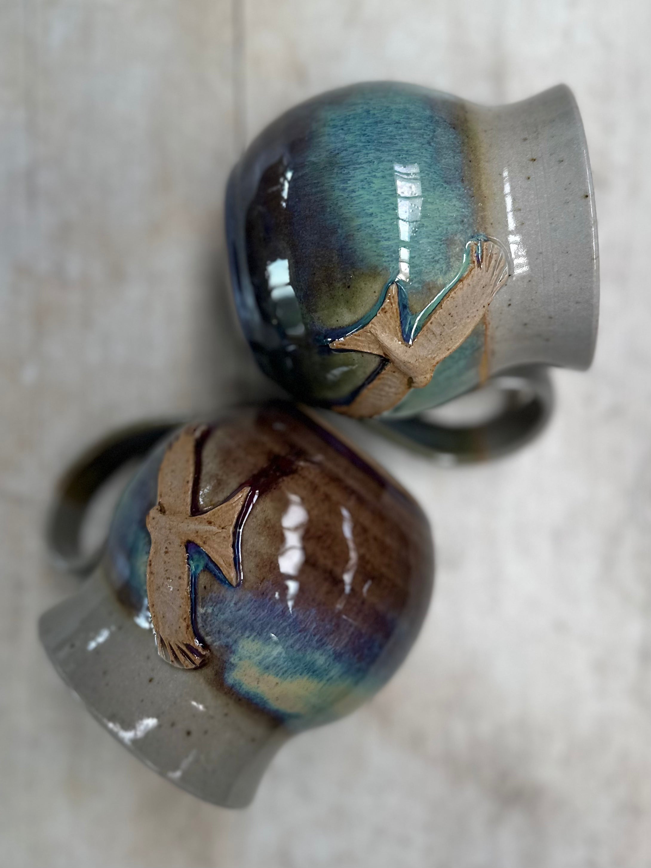 'Hug' Kite Mug (Aurora Collection) – penrhiwpottery